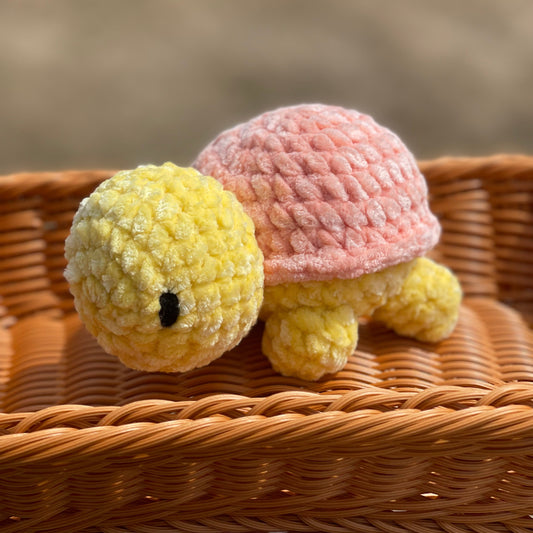 Peluche tortue au crochet - Fait à la main en Normandie
