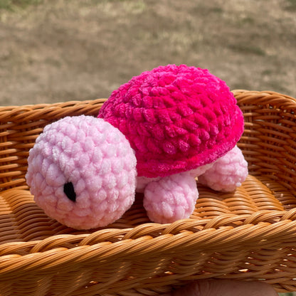 Petite peluche tortue au crochet – création artisanale française